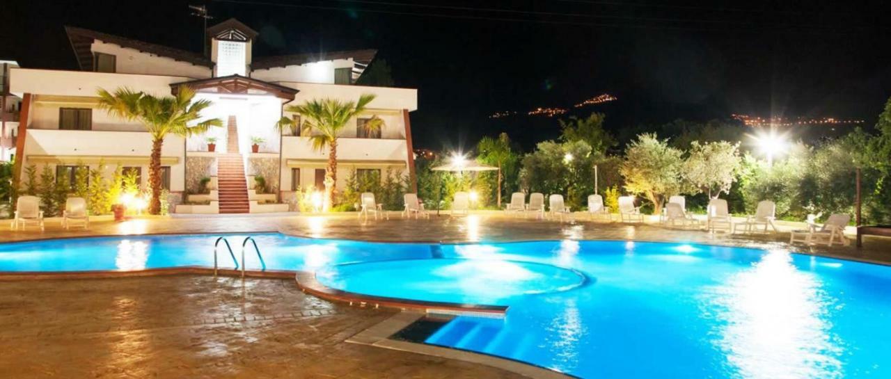 Suite Hotel Dominicus Grisolia Exterior foto